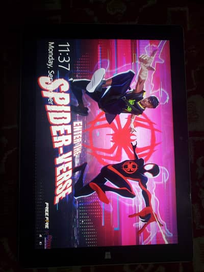 Microsoft tablet 10/10 condition.