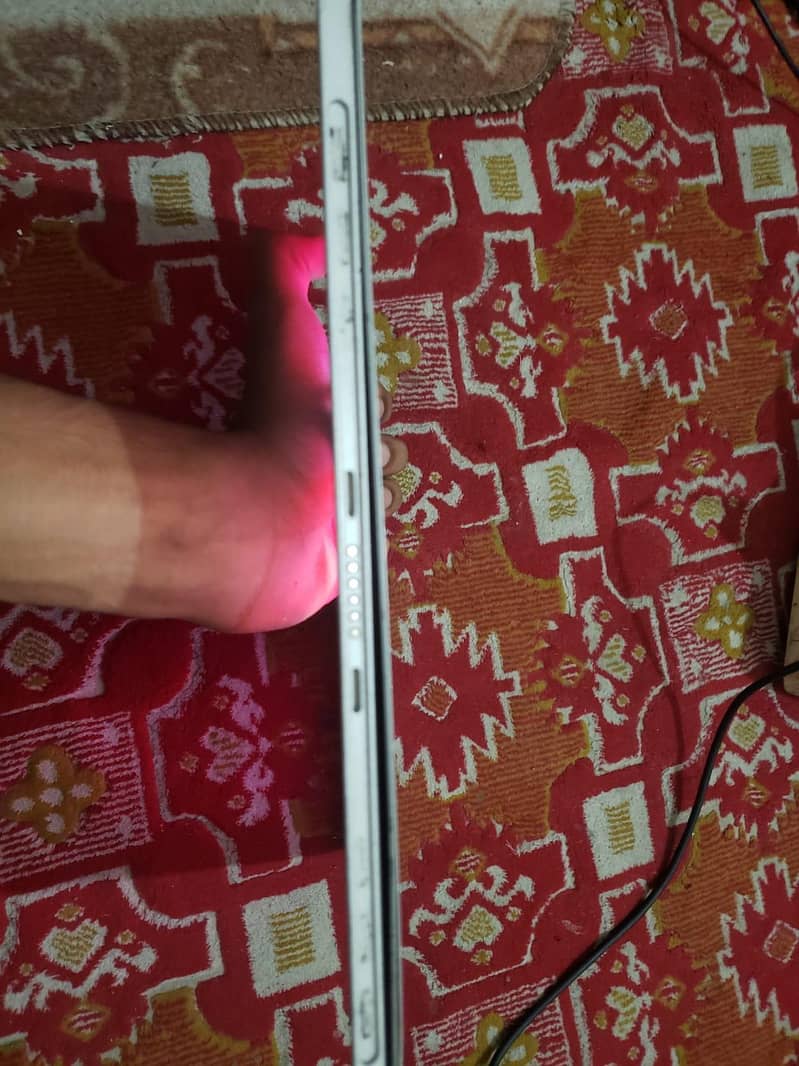 Microsoft tablet 10/10 condition. 3