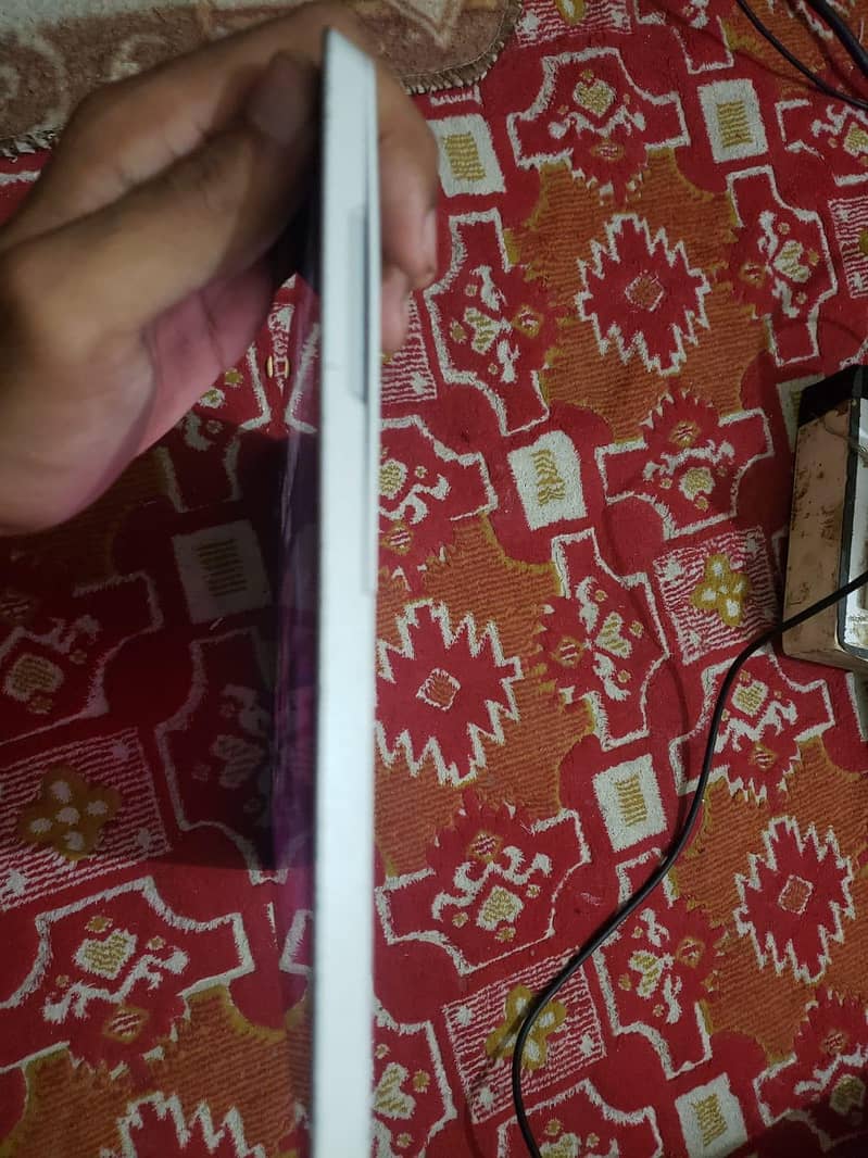 Microsoft tablet 10/10 condition. 4