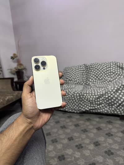 Apple iPhone 14 Pro jv