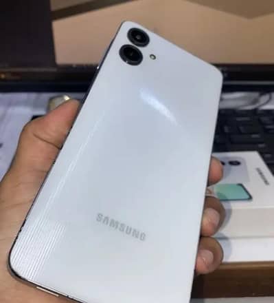 Samsung Mobile A06