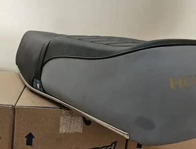 97 model new seat ha 2 month istamal ki ha bs master ka double Patra