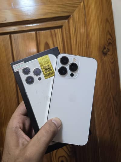 13 Pro PTA 128 10/10 Condition 90% Original BH with Box Cable