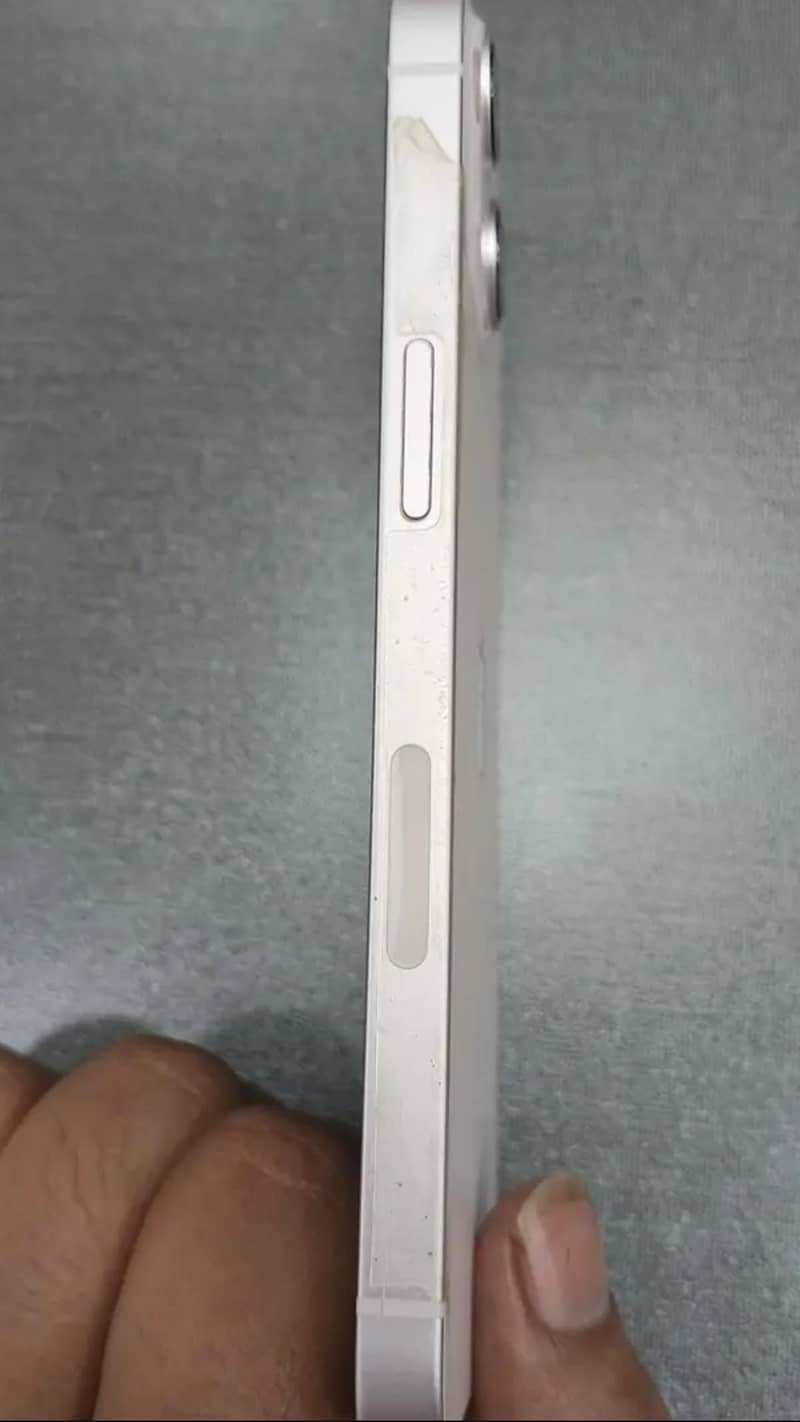 Apple iPhone 13 3