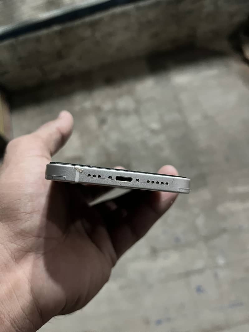 Apple iPhone 12 1