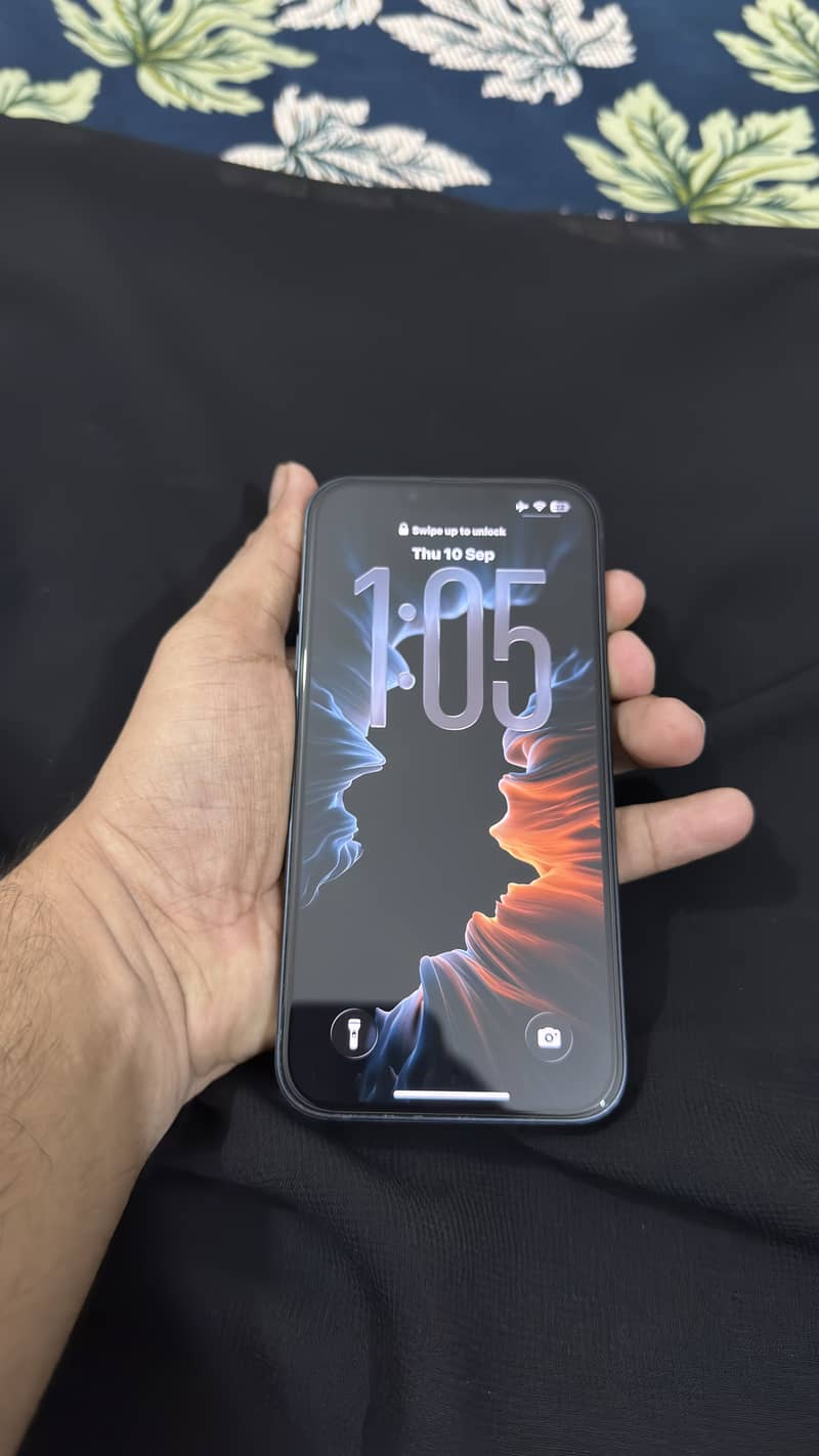 Apple iPhone 13 7