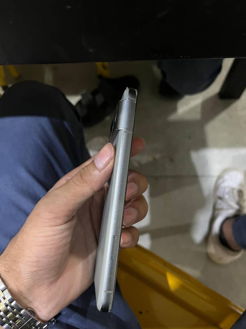 Google Pixel 8 2