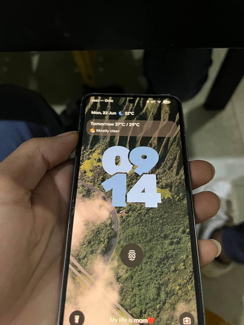 Google Pixel 8 5