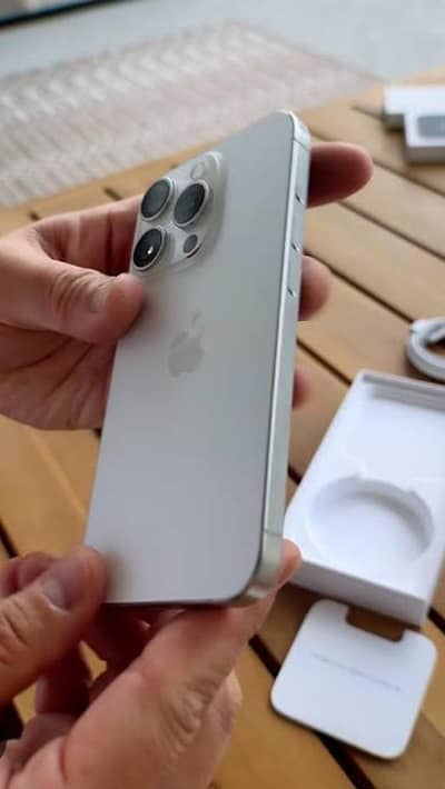 Apple iPhone 15 Pro
