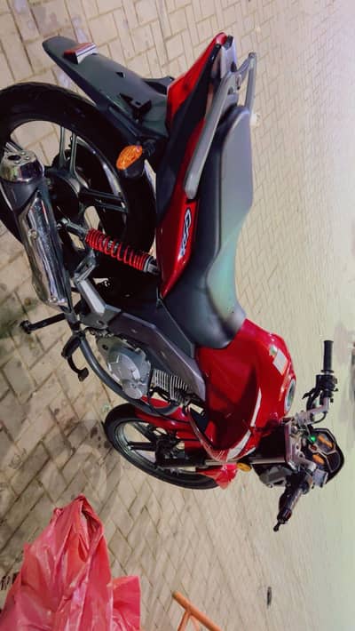  Suzuki GSX 125 2025 | 100% Original | Only 7,450 KM