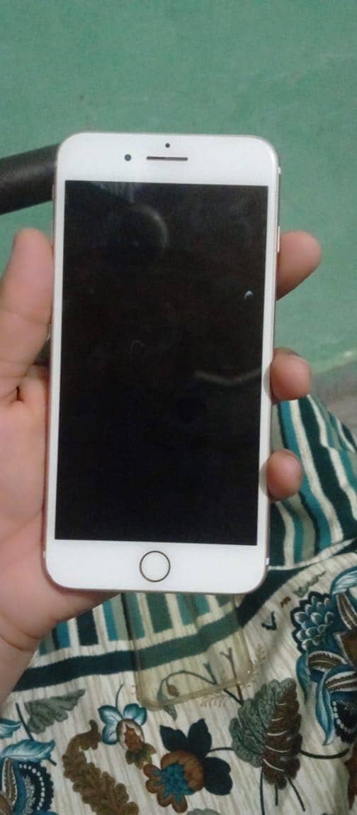 Apple iPhone 7 Plus 4