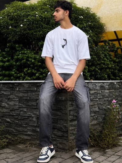 ROVIOQ BRANDED DOWNSHOULDER T-SHIRT