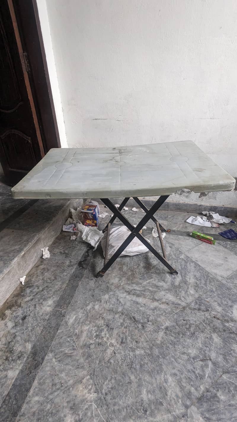 Foldable Dinning Table 1