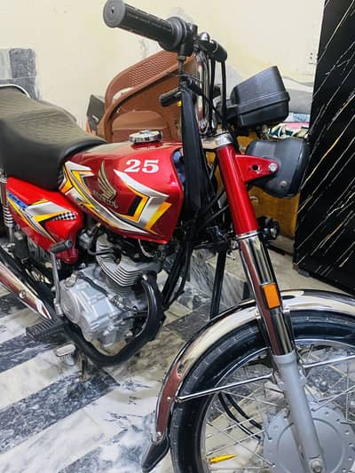 HONDA 125 25 MODEL LUSHHH CONDITION