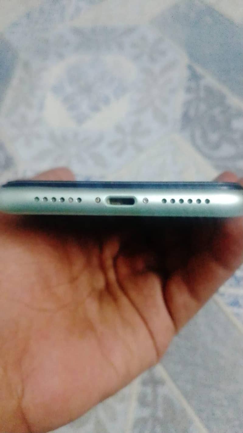 Apple iPhone 11 2