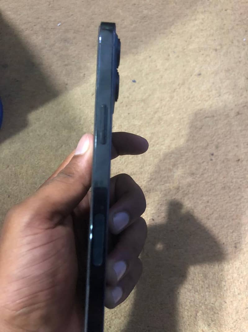 Apple iPhone 12 Pro Max 3