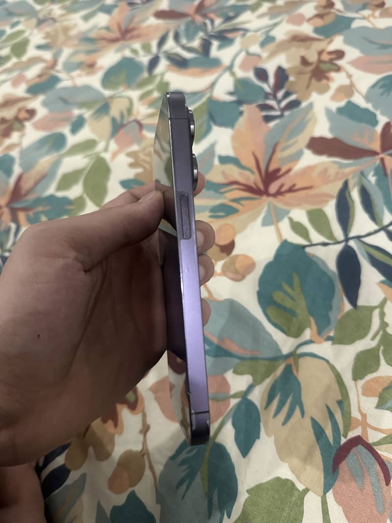 Apple iPhone 14 Pro 2