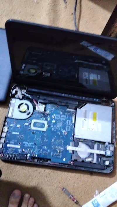 Dell core i3 laptop for sale read add