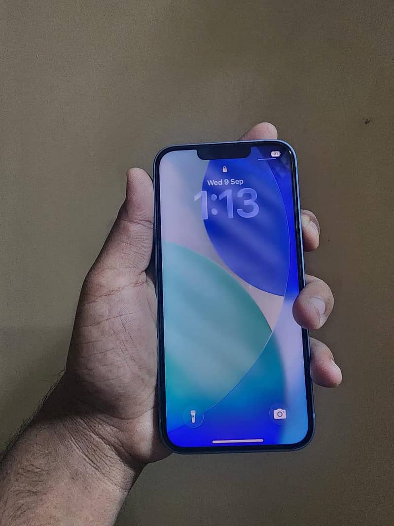 Apple iPhone 14 3