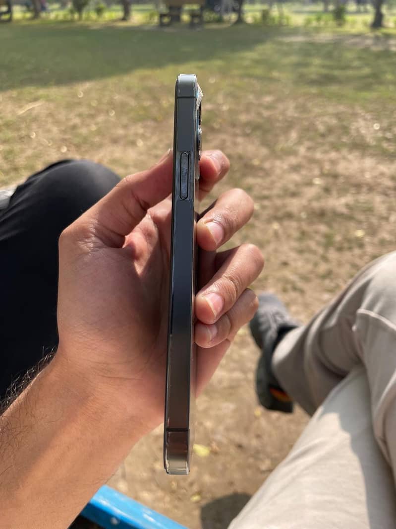 Apple iPhone 12 Pro 6