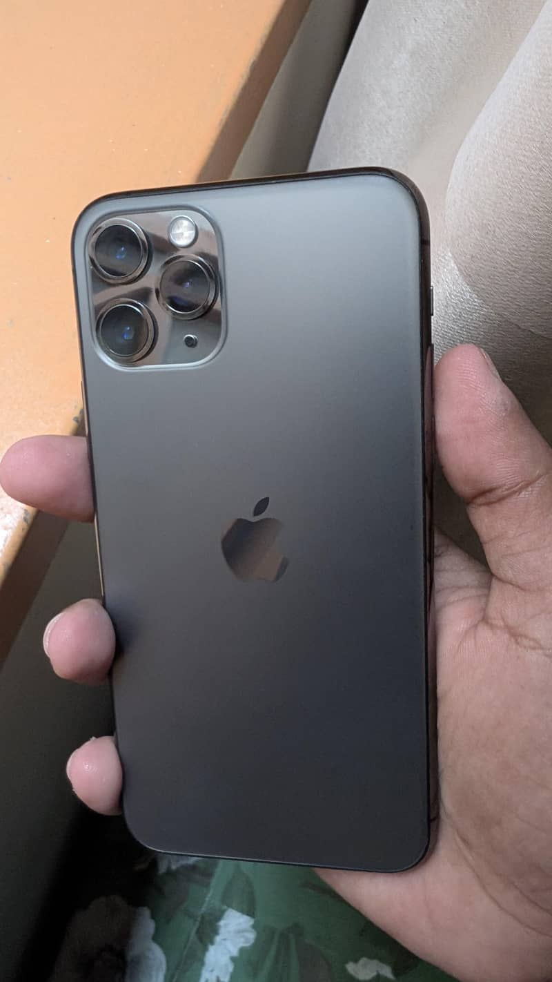 Apple iPhone 11 Pro 1