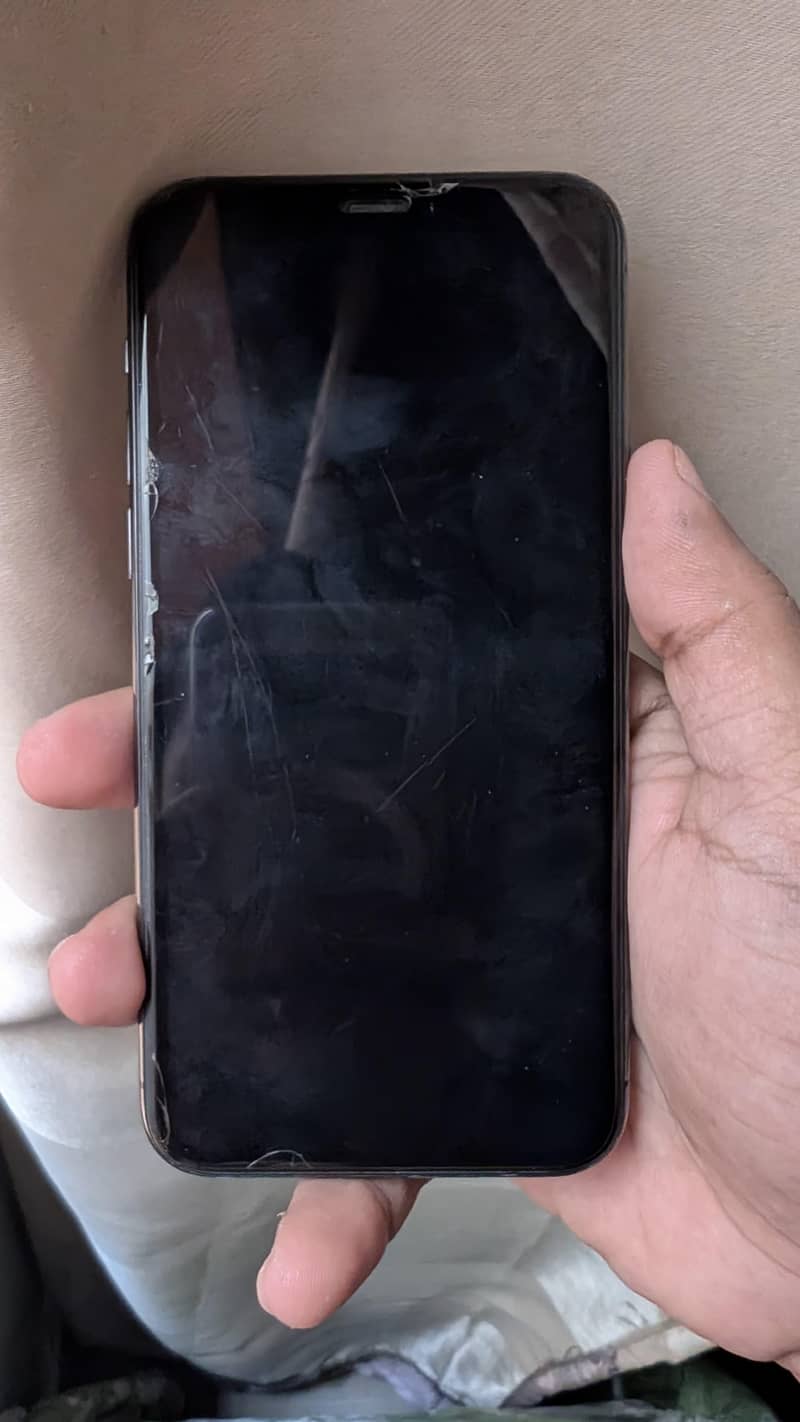 Apple iPhone 11 Pro 2