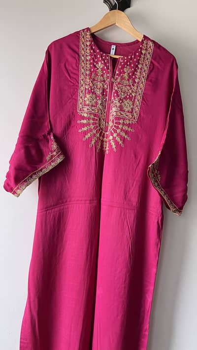 Embroidered silk kaftan