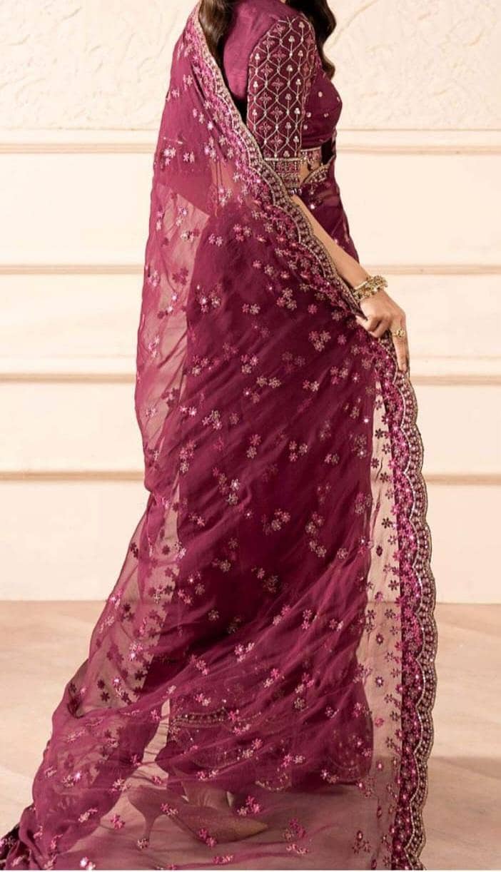 saree 0