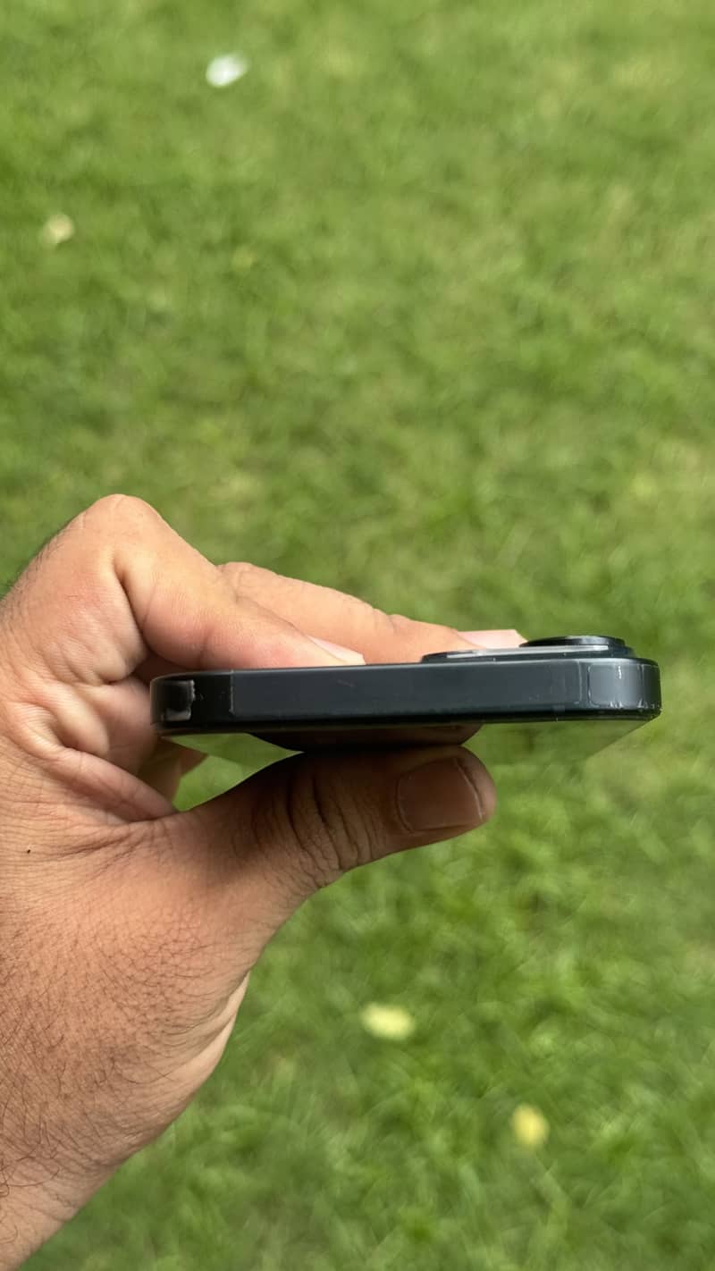Apple iPhone 14 JV 4