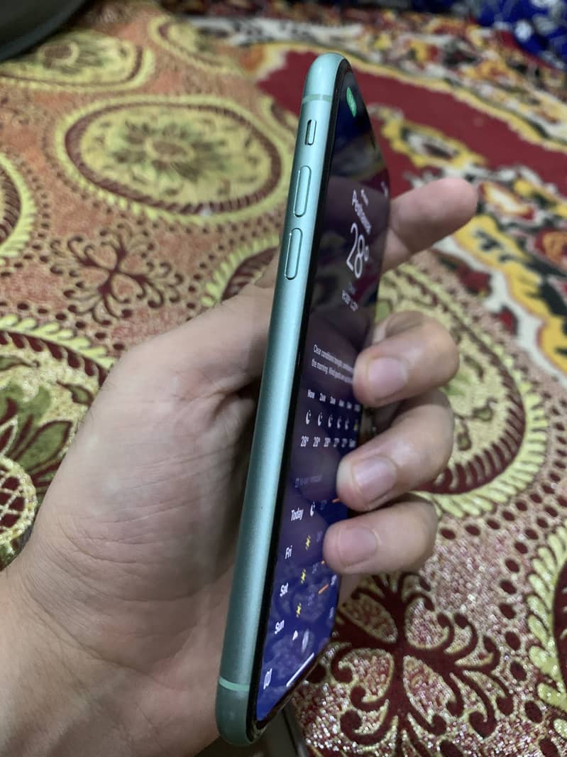 Apple iPhone 11 2