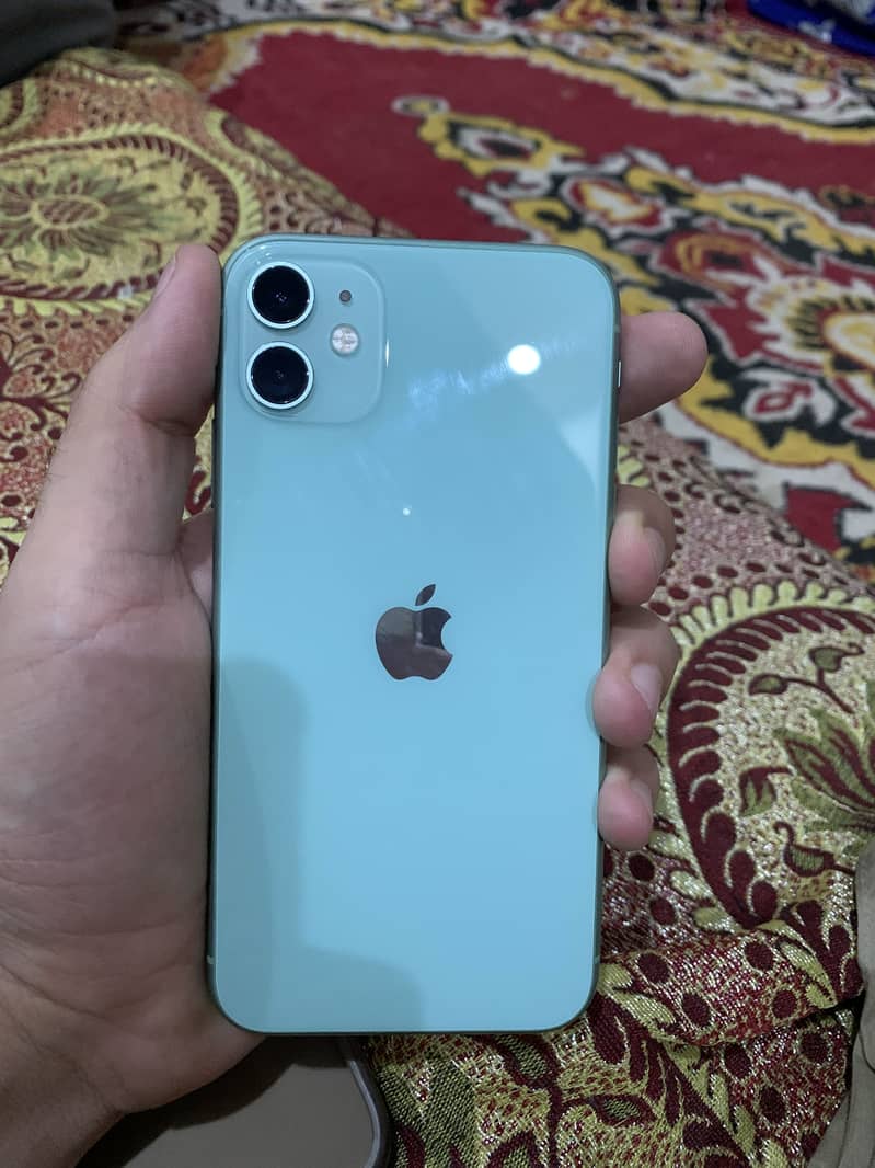 Apple iPhone 11 3