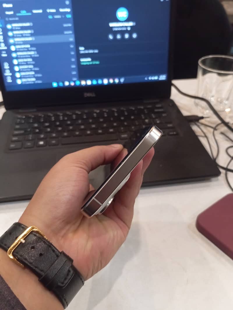 Apple iPhone 15 Pro max 2