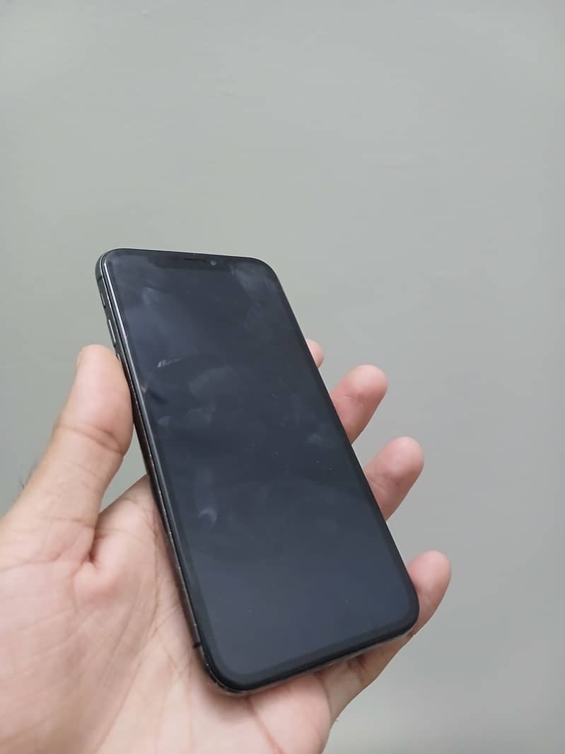 Apple iPhone X 3