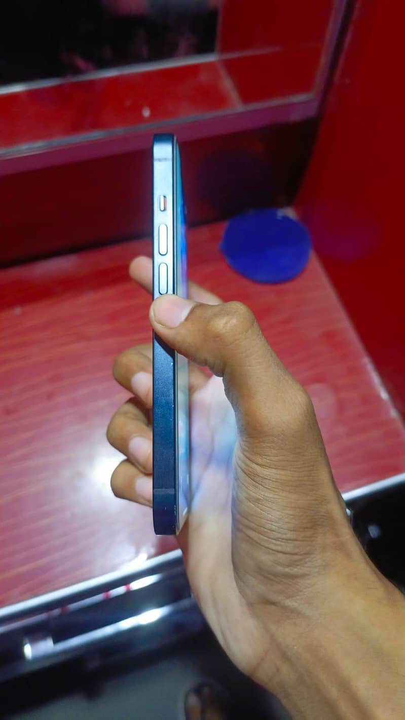 Apple iPhone 14 2