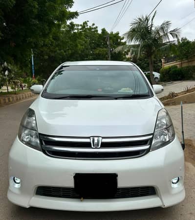 Toyota ISIS 2008