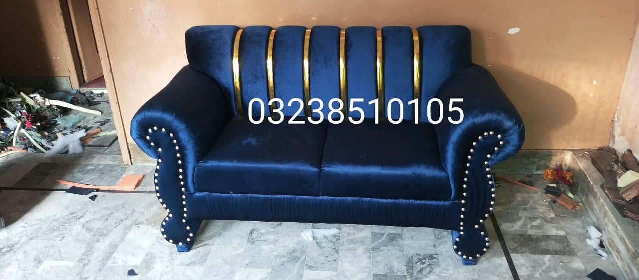 sofa Poshish worker 11
