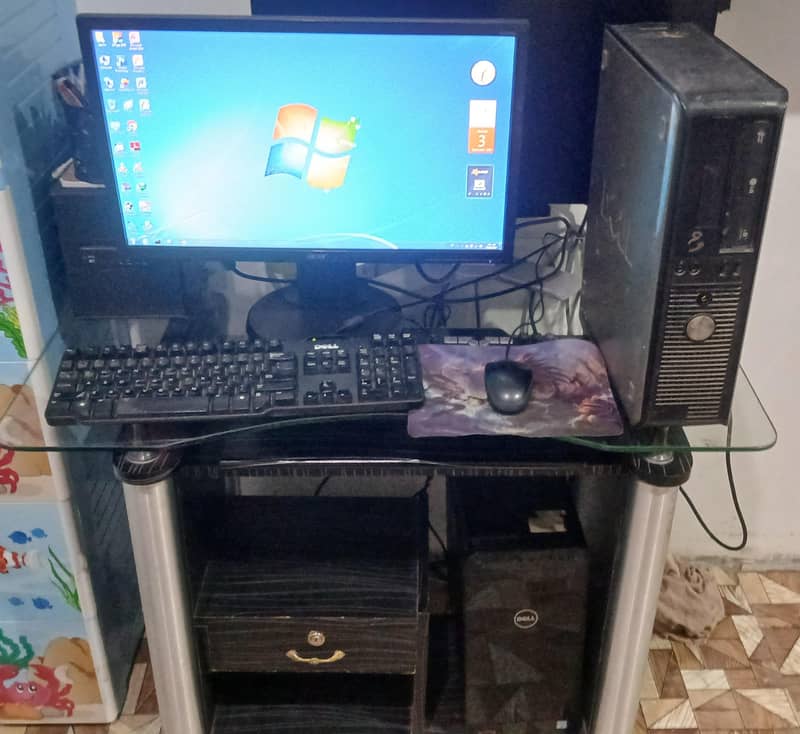 Dell Computer & LCD with Table 0