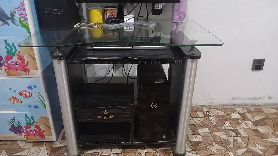 Dell Computer & LCD with Table 3