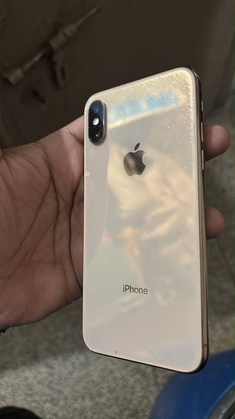 Apple iPhone XS 1
