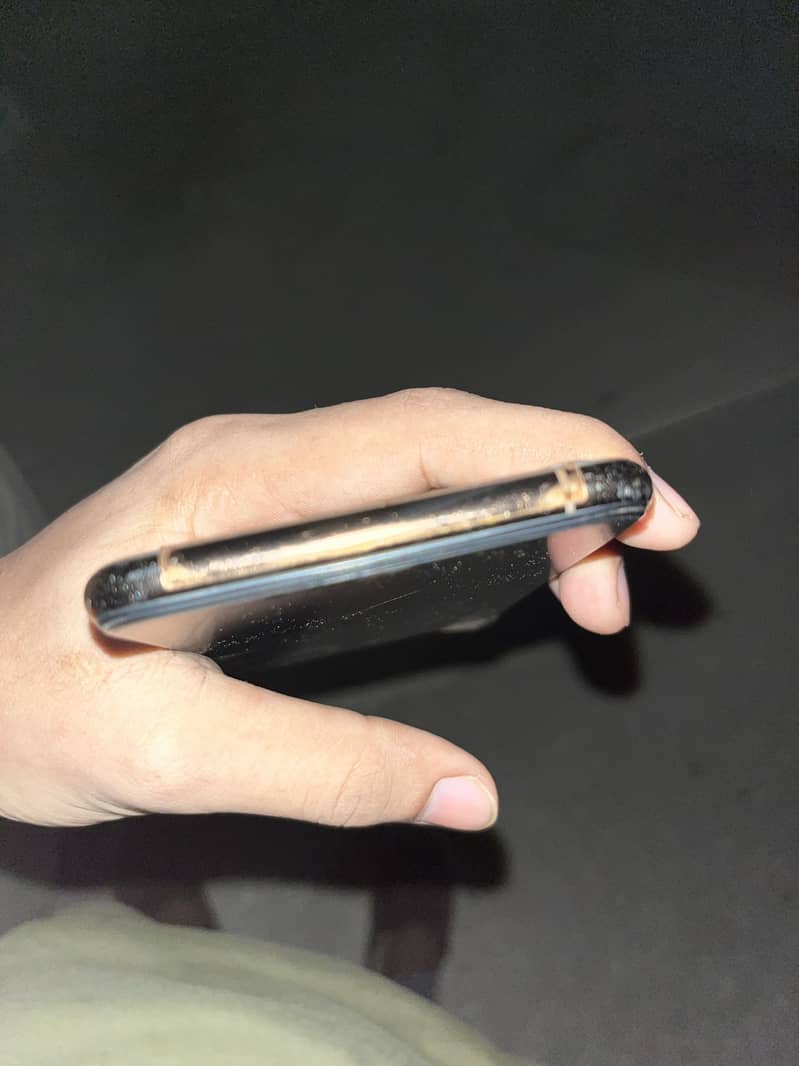 IPHONE XS MAX 5