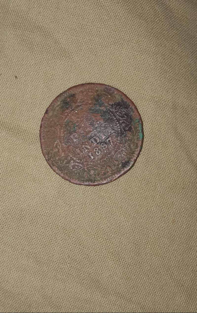 antique queen 1