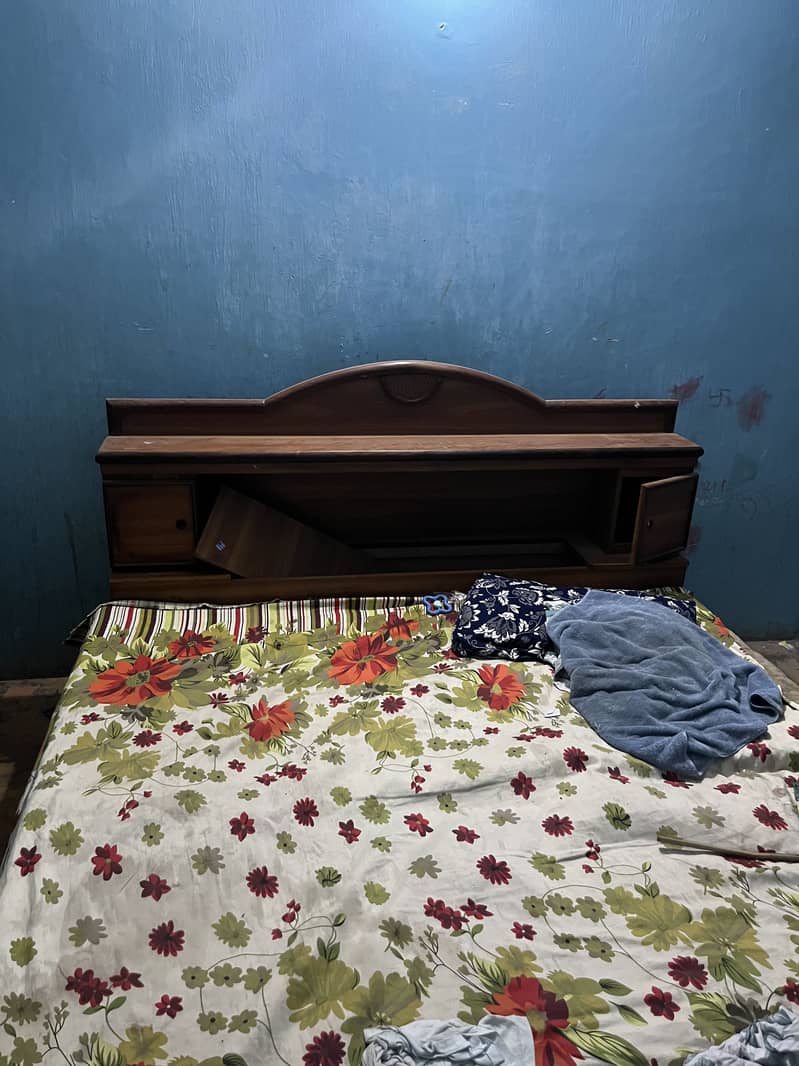 Double bed 8