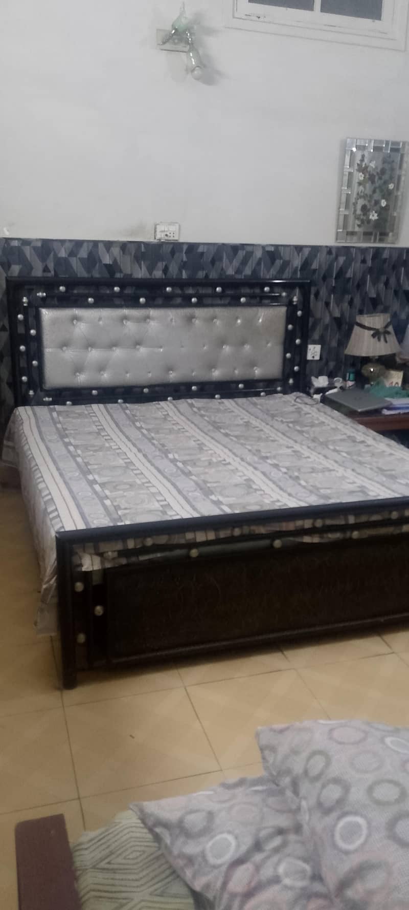 Iron bed 3