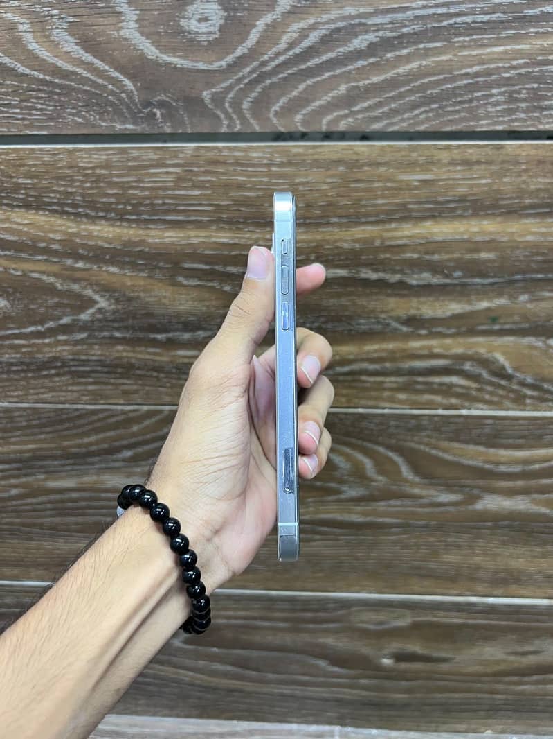 Apple iPhone 12 Pro 1