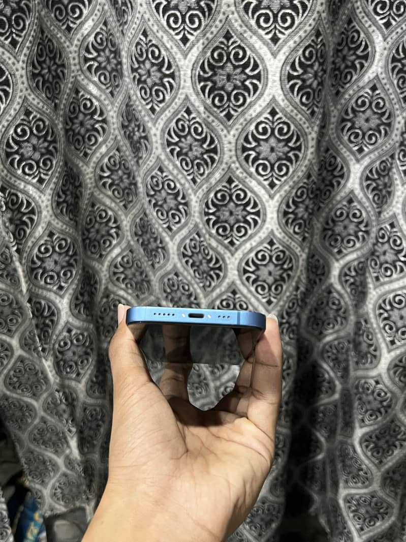 Apple iPhone 13 jv 3