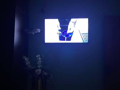 Samsung led 40inch koi fould nhi ha orignal led ha