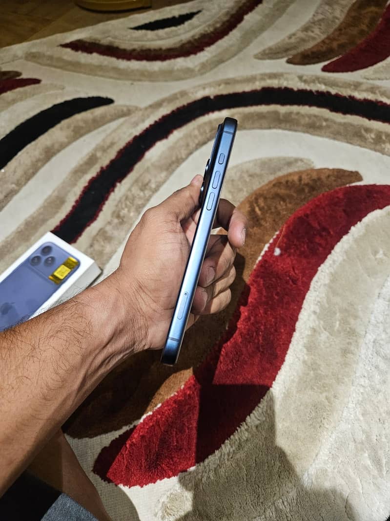 Iphone 17 Pro Max 4