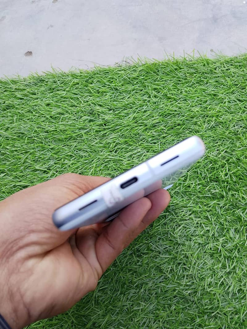 Google Pixel 7a 0