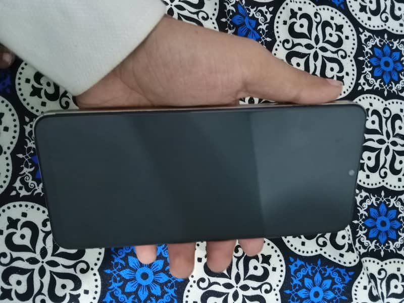 Realme C61 4