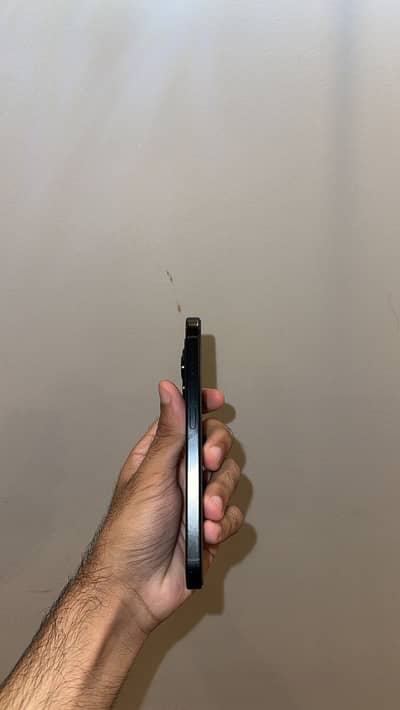 Apple iPhone 16 Pro